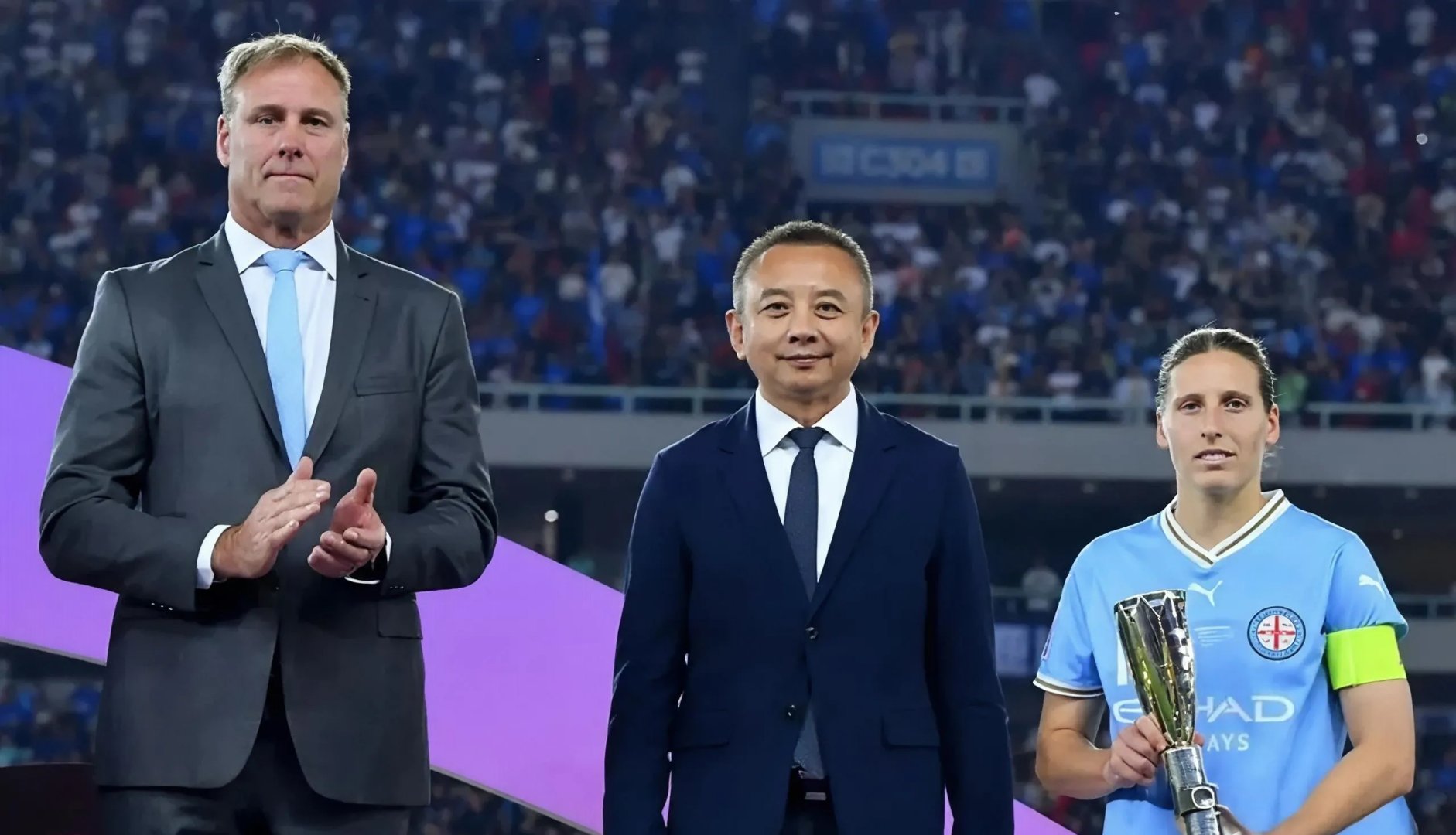 亚特兰大集结日队长鼓劲，志在欧冠名次提升，赛场秩序良好，资深球员宣示担当的简单介绍