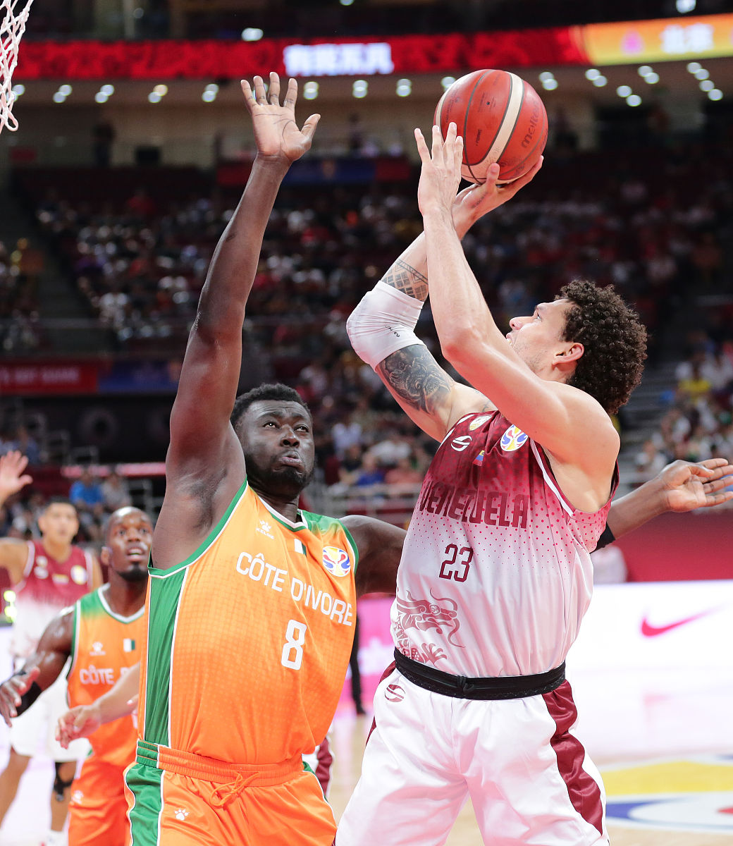 圣安东尼奥马刺赛后伤情更新；志在CBA常规赛名次提升；信心回归；阵容厚度经受考验的简单介绍