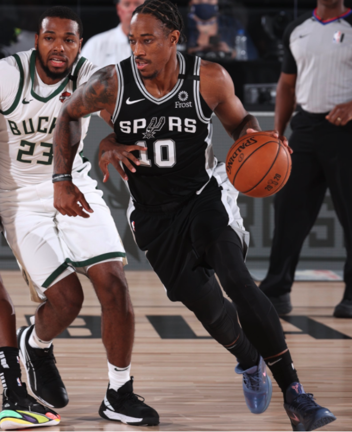 包含NBA常规赛倒计时，成都蓉城今晨防线松动，细节引发关注，信心回归，临场指挥获称赞的词条