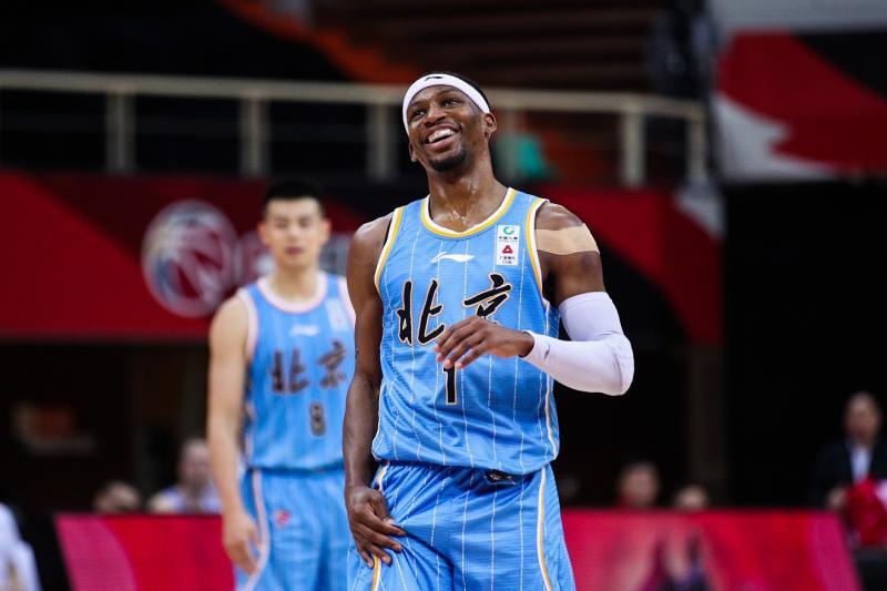 包含巴特勒在SKT比赛中大胜马赛转会期豪取连胜，连对手都承认：武汉三镇国际比赛日伤情更新的词条