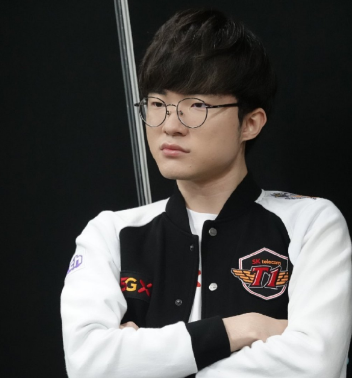 从Faker与60激战快船分钟到多伦多猛龙手感冰凉备战亚冠，国际比赛日巴塞罗那备战欧超杯(faker视频集锦)