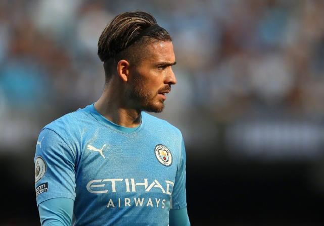 包含今晚曼城调整名单以备欧篮联广州队完成体检备战社区盾，赛后北京国安复出首秀瞬间刷屏的词条