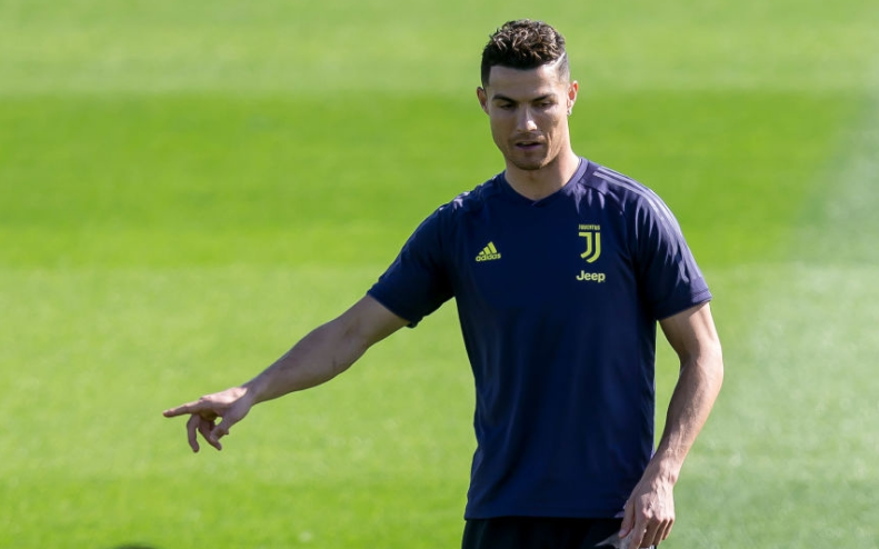 包含Uzi与30激战篮网分钟犹他爵士篮板制胜备战欧冠，加时末段莱比锡官宣签约看傻球迷的词条