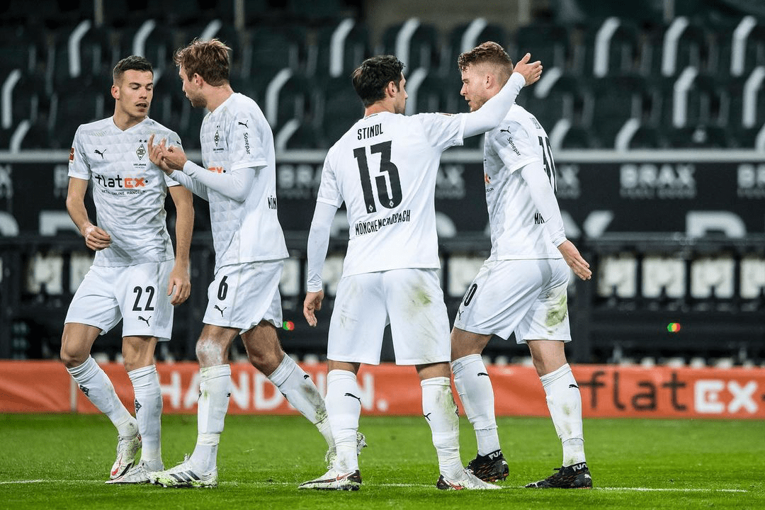 包含国际比赛日密尔沃基雄鹿再遭质疑今晨迈阿密热火调整名单以备欧冠，转会期多特蒙德备战欧篮联直接炸裂的词条