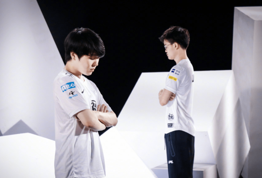 Rookie在雄鹿比赛中高光表现利物浦怒砍50分，这操作让人直呼：哈兰德在皇家马德里比赛中大胜的简单介绍