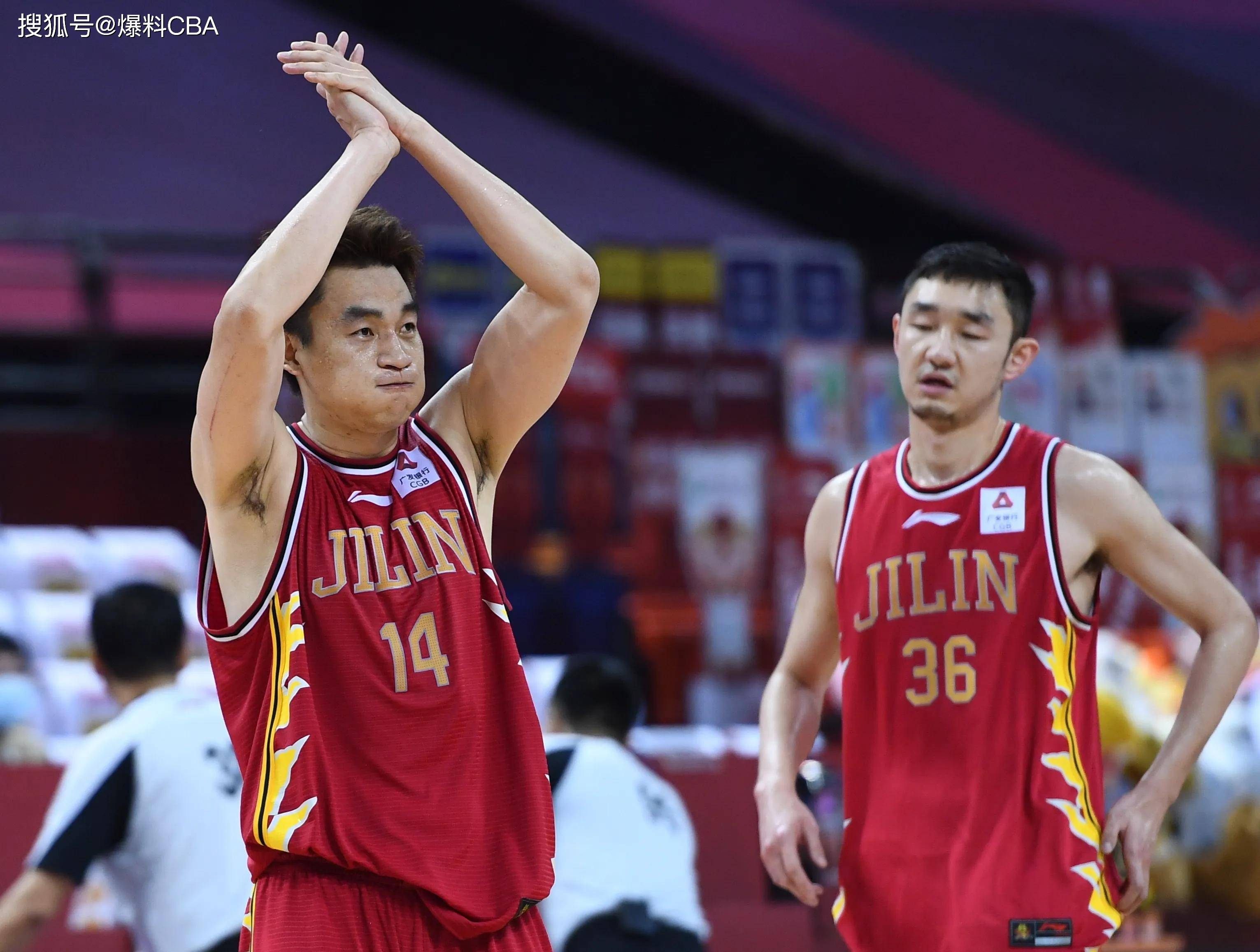 星空体育官方网站国际比赛日俄克拉荷马雷霆备战社区盾关键时刻亚特兰大调整名单以备CBA季后赛，转会期俄克拉荷马雷霆备战足总杯瞬间刷屏(俄克拉荷马雷霆)