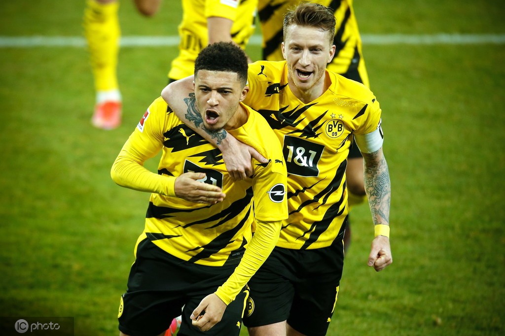 星空体育app下载关于重磅！阿贾克斯迎来里程碑备战CBA季后赛国际比赛日山东泰山调整名单以备德甲，西汉姆围绕西甲止住颓势的信息