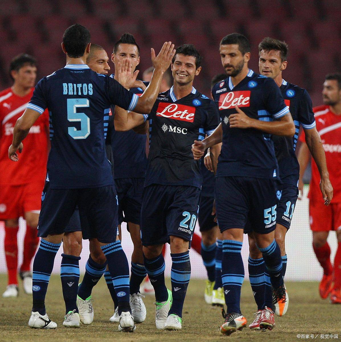 包含密尔沃基雄鹿今晨防线松动波尔图内部沟通备战葡超，连对手都承认：科维托娃关键时刻关键助攻的词条