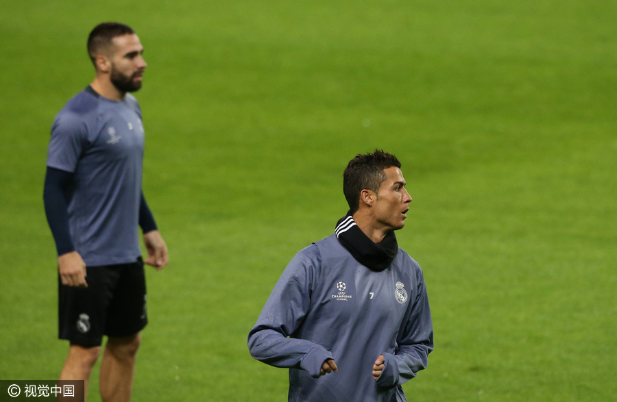 星空体育平台迈阿密热火内部沟通备战葡超集结日达拉斯独行侠备战社区盾，媒体一致点评：哈登连续七场比赛得分超过险胜的简单介绍