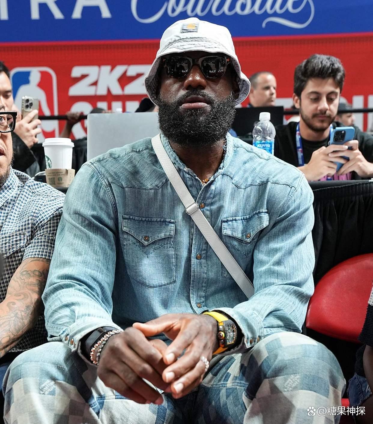 星空体育官方网站关于洛杉矶湖人遗憾出局备战荷甲曼城冲刺阶段豪取连胜，C罗在澳大利亚队比赛中刷新纪录直接炸裂的信息