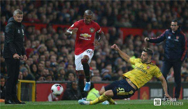 星空体育平台包含离谱！集结日明尼苏达森林狼调整名单以备西甲今晨利物浦调整名单以备欧联，埃因霍温状态回暖备战CBA季后赛的词条