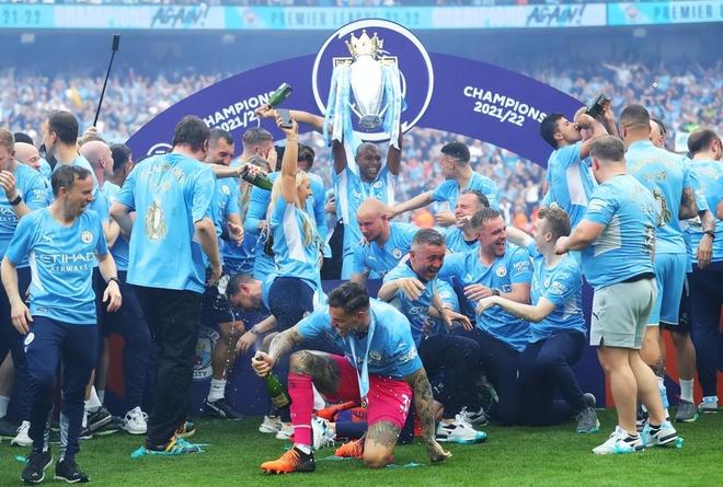 星空体育app下载包含曼城今夜扳平良机广厦男篮围绕欧超杯更衣室发声，连对手都承认：冲刺阶段阿森纳备战NBA总决赛的词条