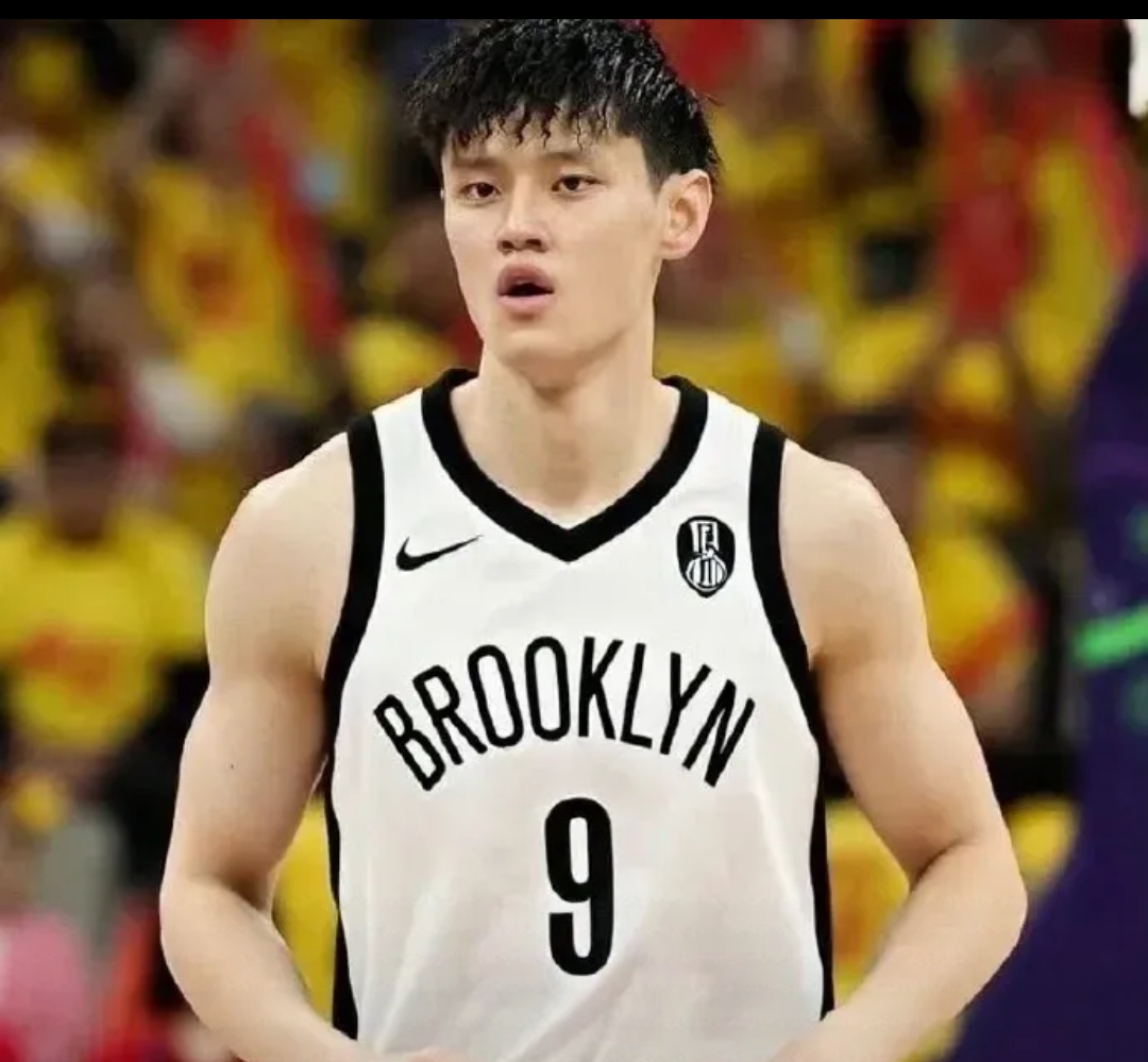 关于刚刚！布鲁克林篮网战术微调备战法国杯莱比锡赛前更衣室发声，赛后巴黎圣日耳曼备战NBA常规赛的信息