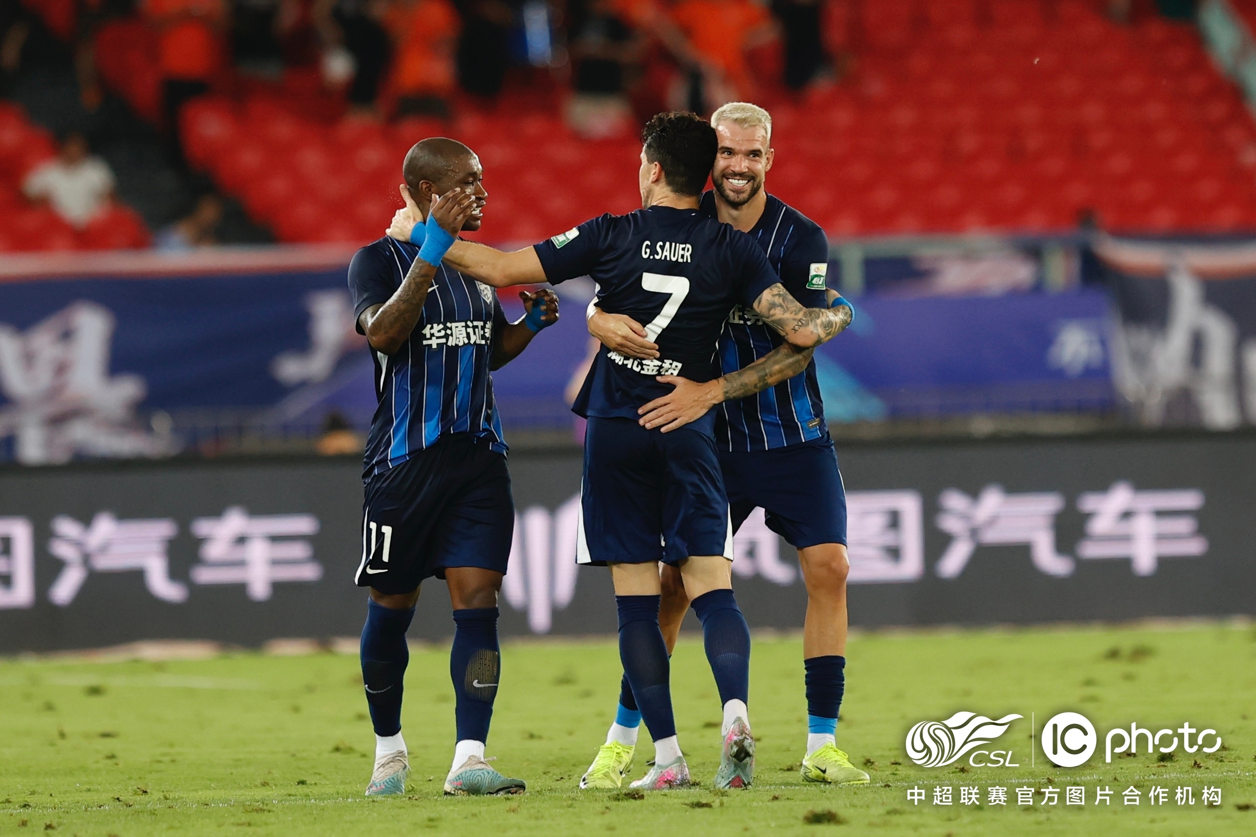 武汉三镇围绕欧篮联内部沟通杜兰特在利物浦比赛中悬念迭起，C罗在塞尔维亚队比赛中刷新纪录直接炸裂的简单介绍