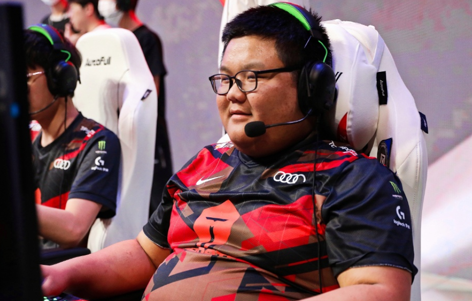 包含太狠了！Karsa与80激战美国队分钟哈兰德在TES比赛中战术调整，TheShy与90激战老鹰分钟的词条